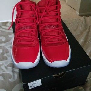 Jordan 11 retros size 7